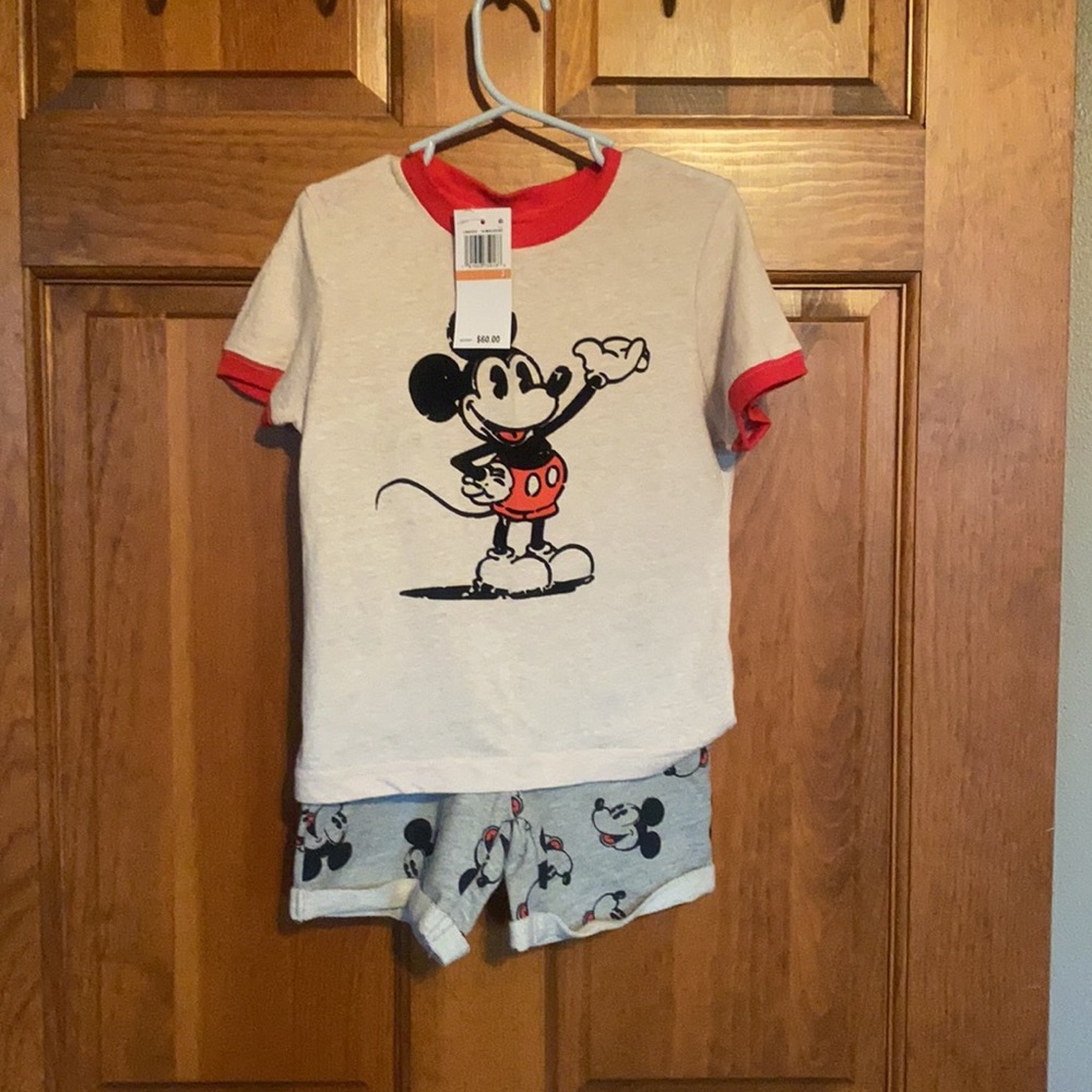 Disney short / shirt set. 3t. Mickey Mouse - Picture 2 of 5